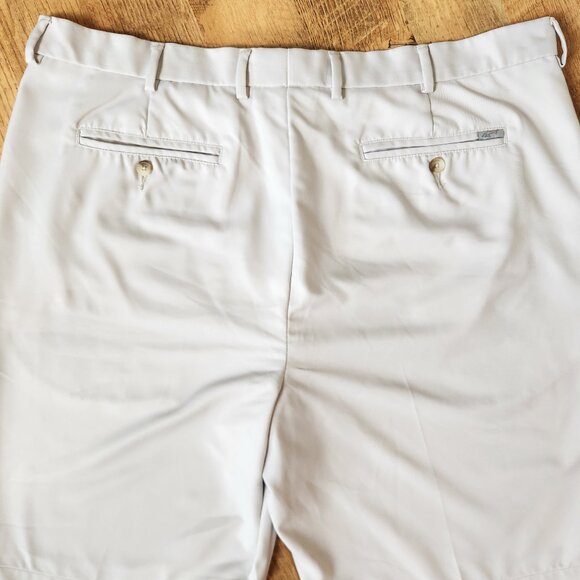Greg Norman Flat Front Golf Shorts Size 40 - Picture 7 of 9
